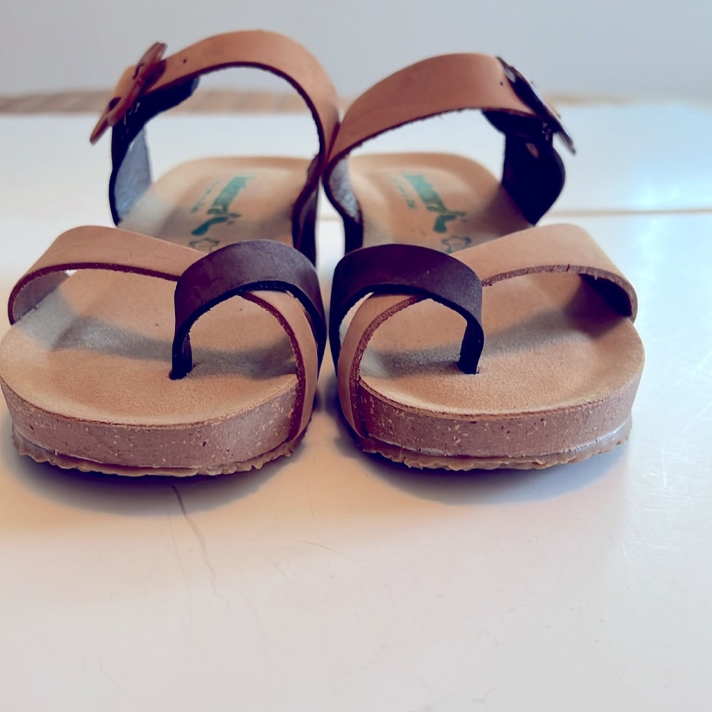 BioNaturaTan and Black Floral Sandals Made in Italy Size 7 NWOT 2 Inch Wedge - Picture 4 of 7